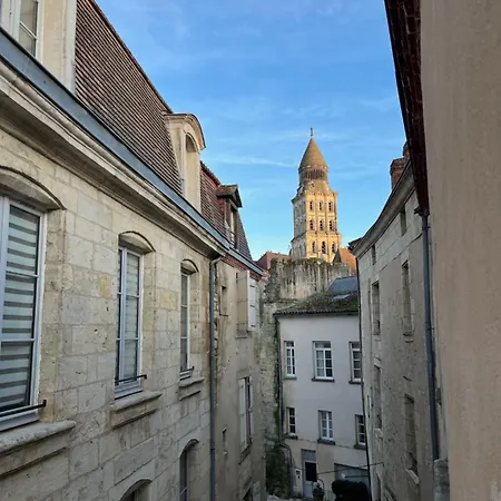 Grands Dans La Vieille * Périgueux